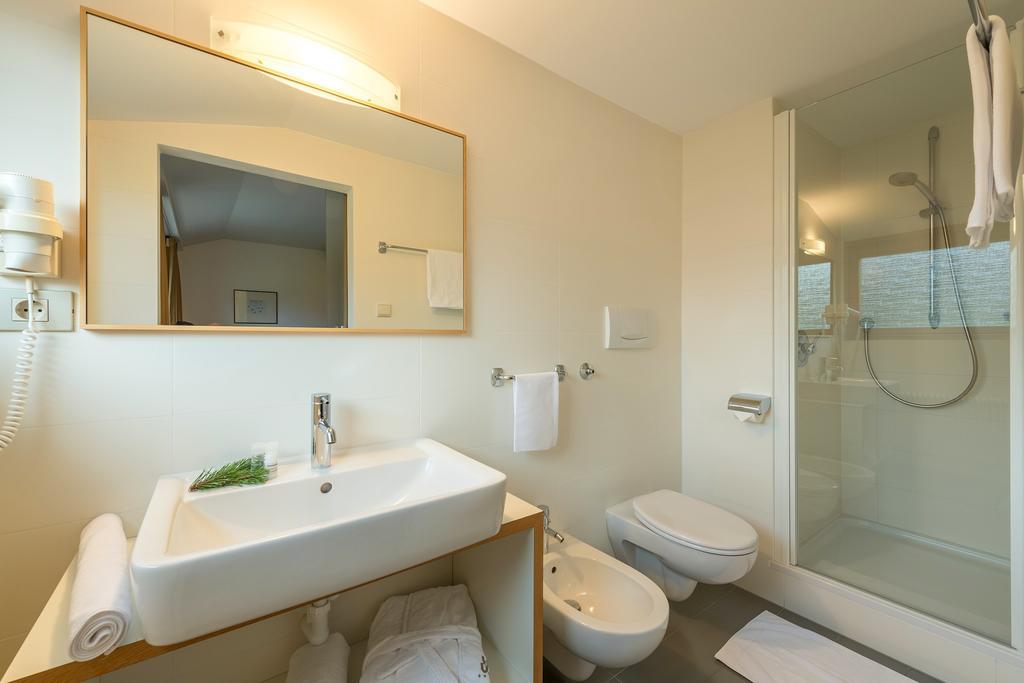 Hotel Tre Cime Sesto - Sexten Exteriör bild